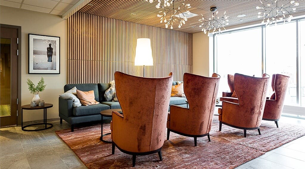 Stylish and well-furnished lobby at Helma Hotel in Mo i Rana