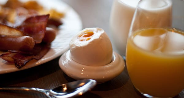 Tasteful "bacon and eggs" breakfast at Norrefjell Ski & Spa Hotel in Norrefjell